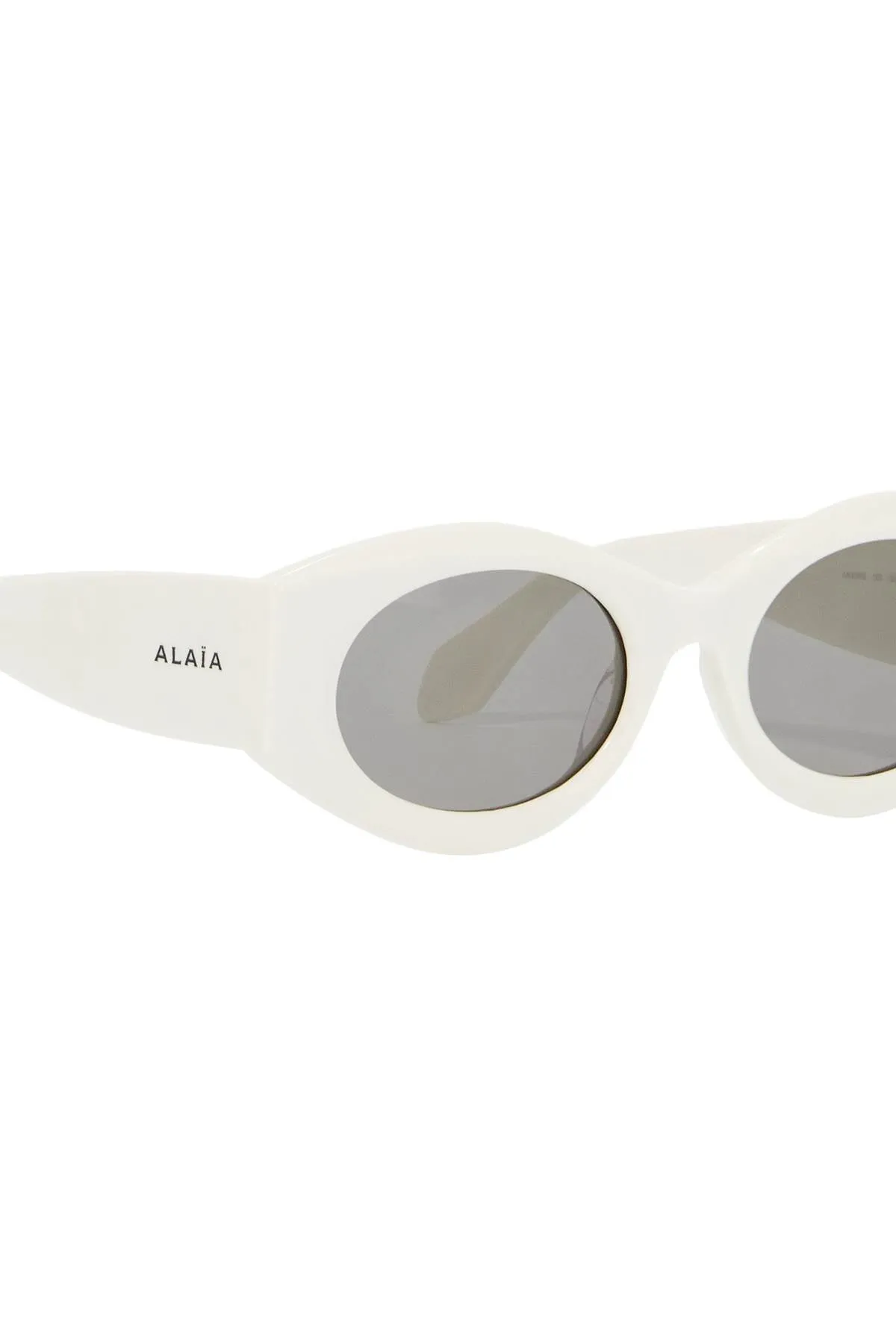 Alaia Oval Sunglasses For Stylish Sun