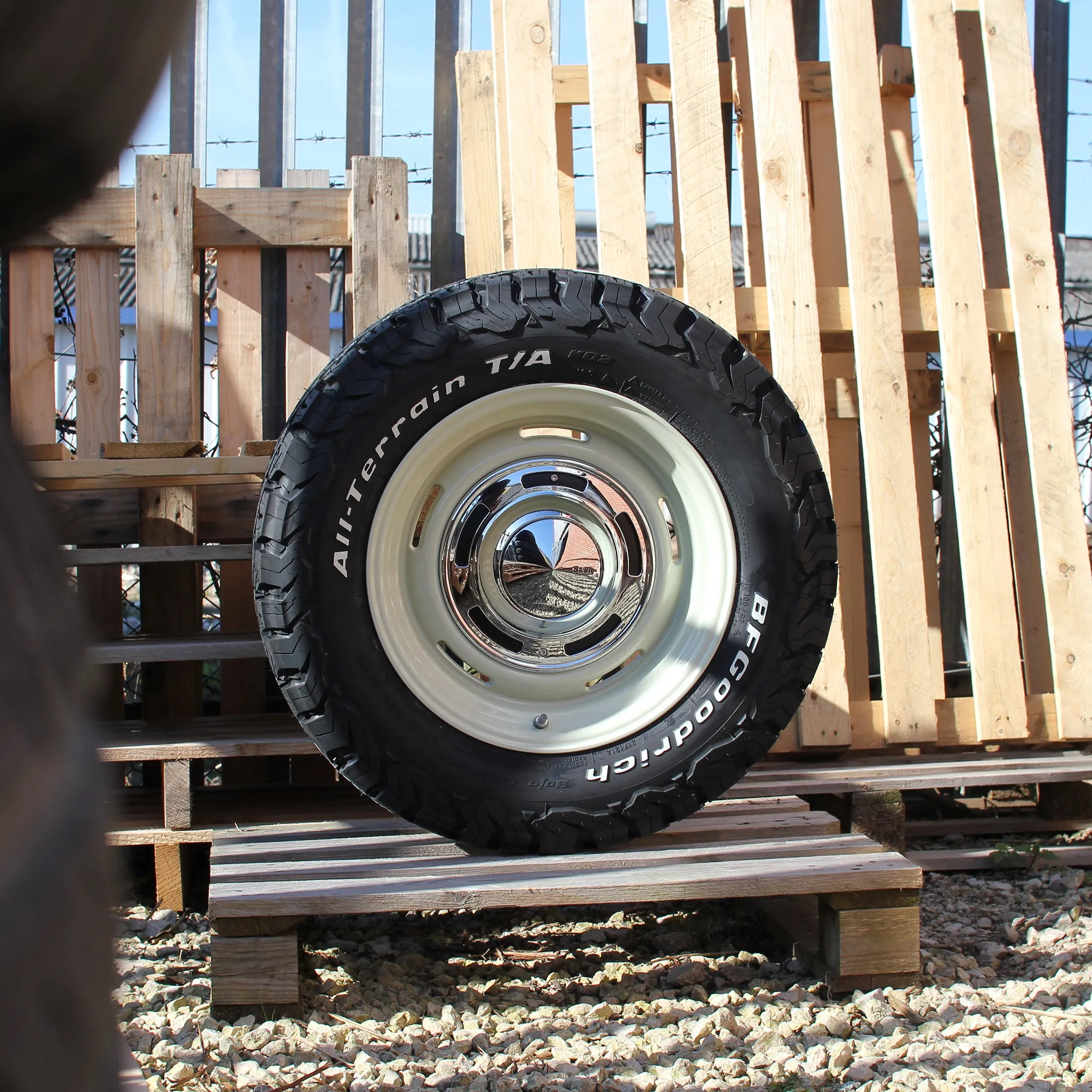 DEAN CROSS COUNTRY Wheel & Tyre Package for Suzuki Jimny (2018 )